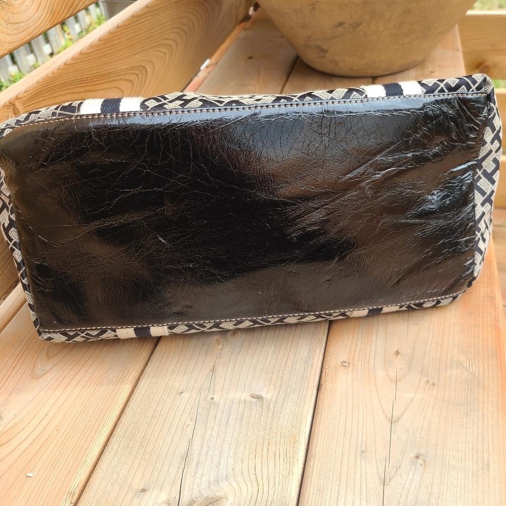 Vintage Tommy Hilfiger Monogram purse - Picture 7 of 12